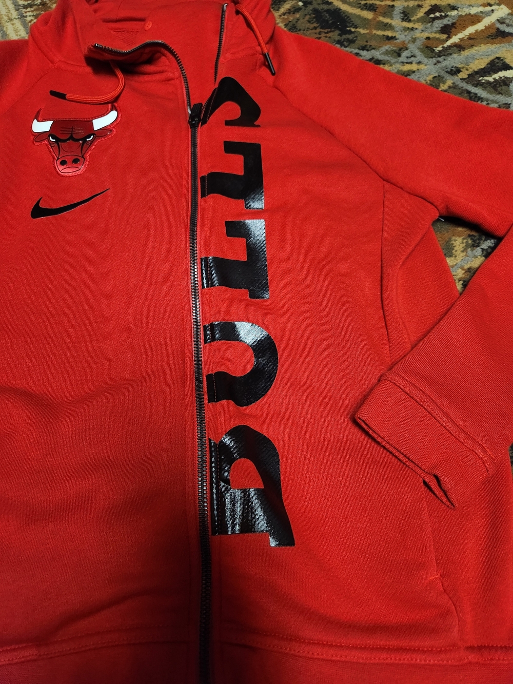 AUTHENTIC Chicago Bulls Red Nike Full-Zip Hoodie - Picture 3 of 13